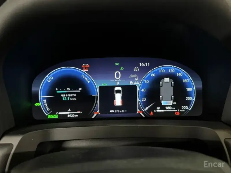2024 Toyota Alphard с пробегом 8 900 км