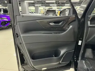 2024 Toyota Alphard с пробегом 8 900 км
