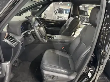2024 Toyota Alphard с пробегом 8 900 км
