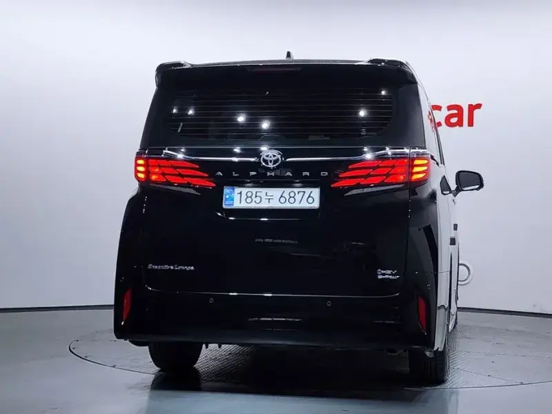 2024 Toyota Alphard с пробегом 9 518 км