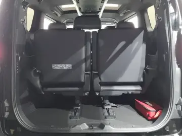 2024 Toyota Alphard с пробегом 9 518 км
