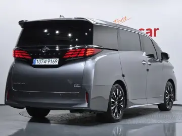 2024 Toyota Alphard с пробегом 2 901 км