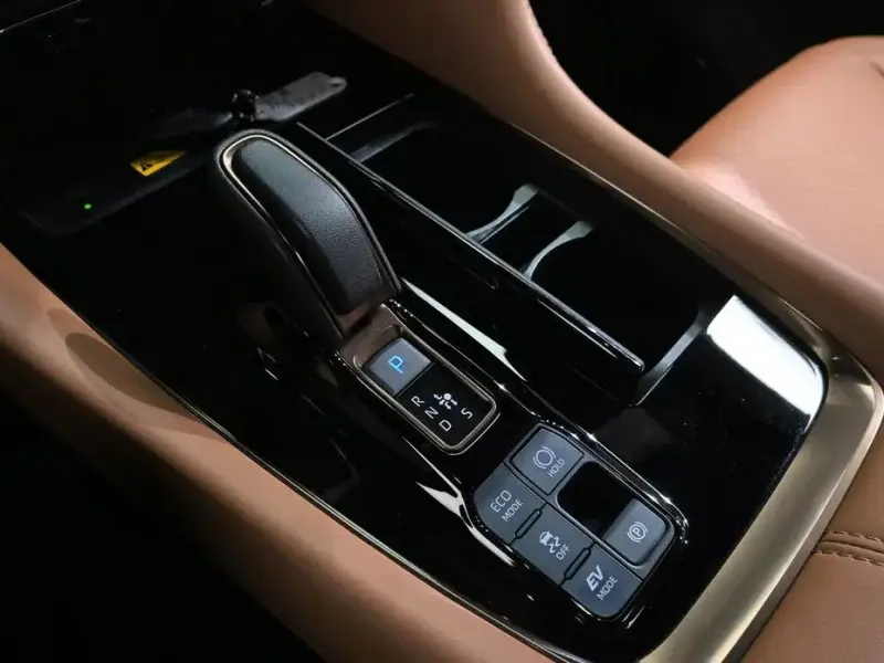 2024 Toyota Alphard с пробегом 2 901 км