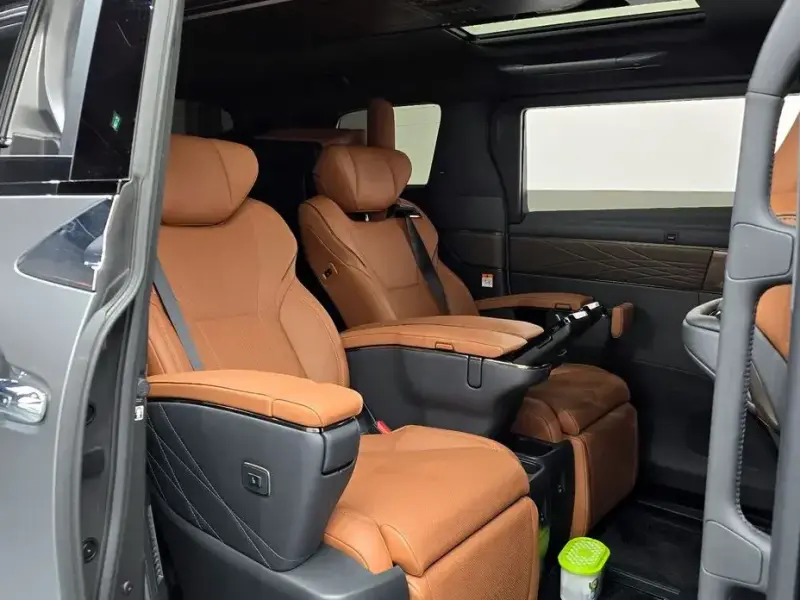 2024 Toyota Alphard с пробегом 2 901 км