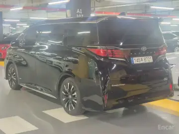 2024 Toyota Alphard с пробегом 11 442 км