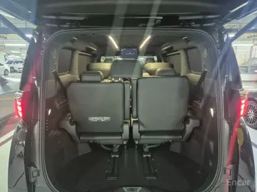 2024 Toyota Alphard с пробегом 3 619 км