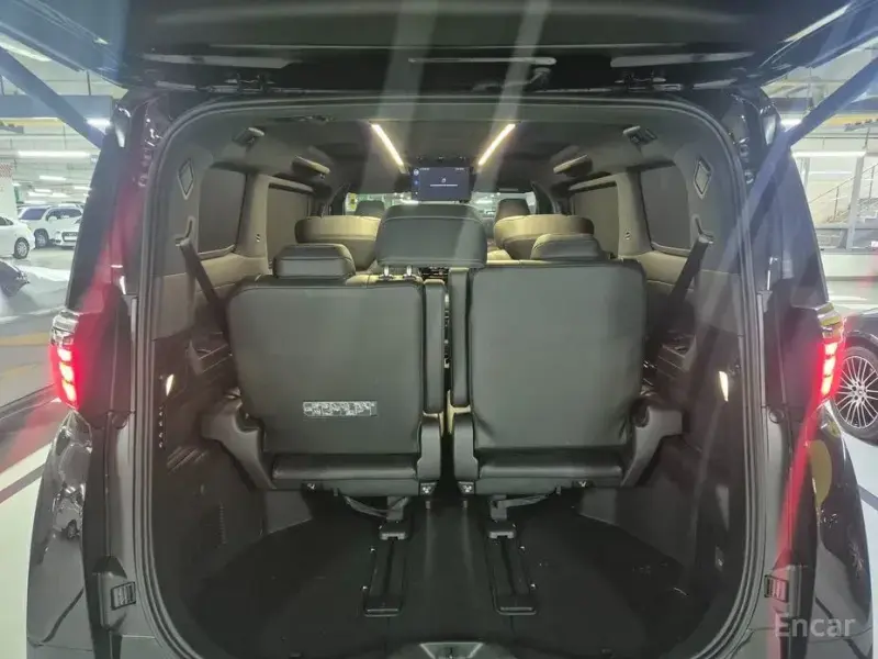 2024 Toyota Alphard с пробегом 3 619 км