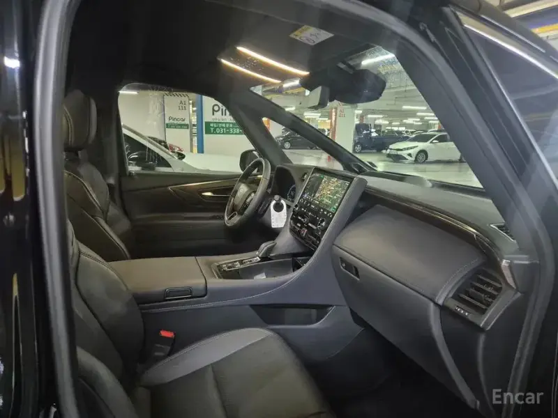 2024 Toyota Alphard с пробегом 3 619 км