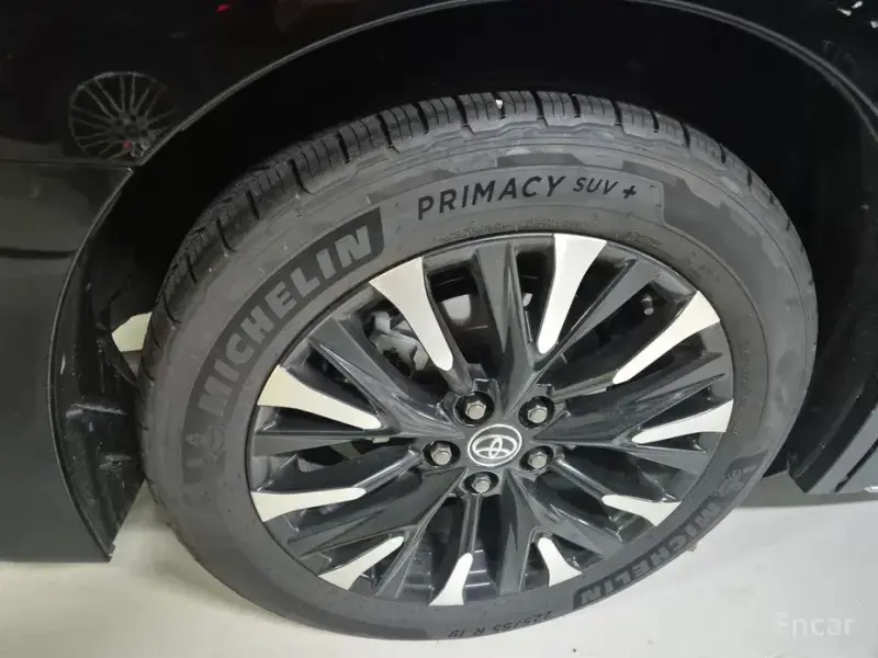 2024 Toyota Alphard с пробегом 3 619 км