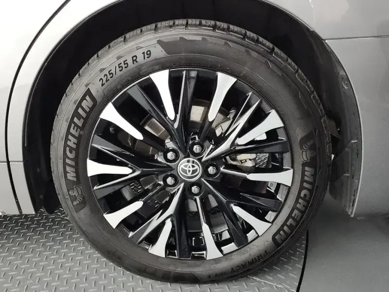 2024 Toyota Alphard с пробегом 17 940 км