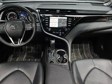 2018 Toyota Camry с пробегом 52 378 км