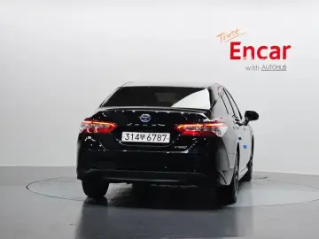 2020 Toyota Camry с пробегом 68 310 км