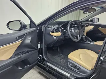 2020 Toyota Camry с пробегом 68 310 км