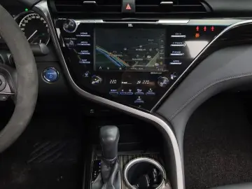 2018 Toyota Camry с пробегом 119 034 км