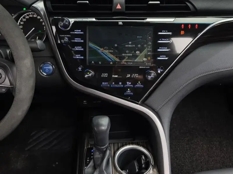2018 Toyota Camry с пробегом 119 034 км