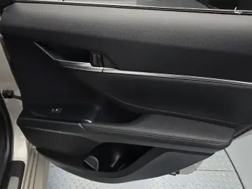 2018 Toyota Camry с пробегом 119 034 км