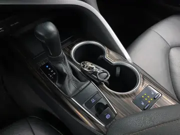 2018 Toyota Camry с пробегом 75 392 км