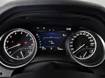 2020 Toyota Camry с пробегом 62 984 км
