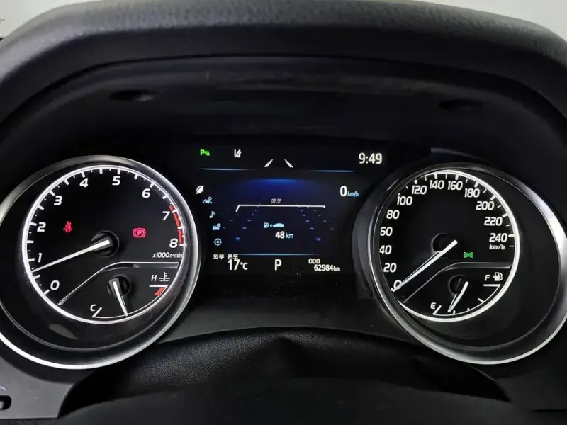 2020 Toyota Camry с пробегом 62 984 км