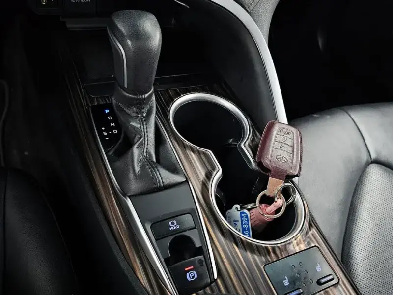 2020 Toyota Camry с пробегом 62 984 км