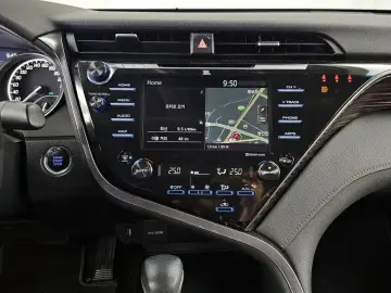 2020 Toyota Camry с пробегом 62 984 км