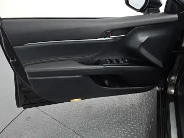2017 Toyota Camry с пробегом 128 197 км