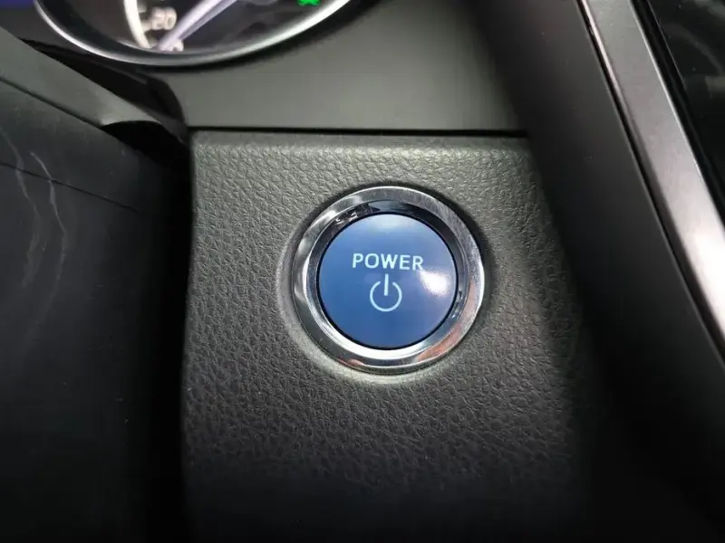 2017 Toyota Camry с пробегом 128 197 км