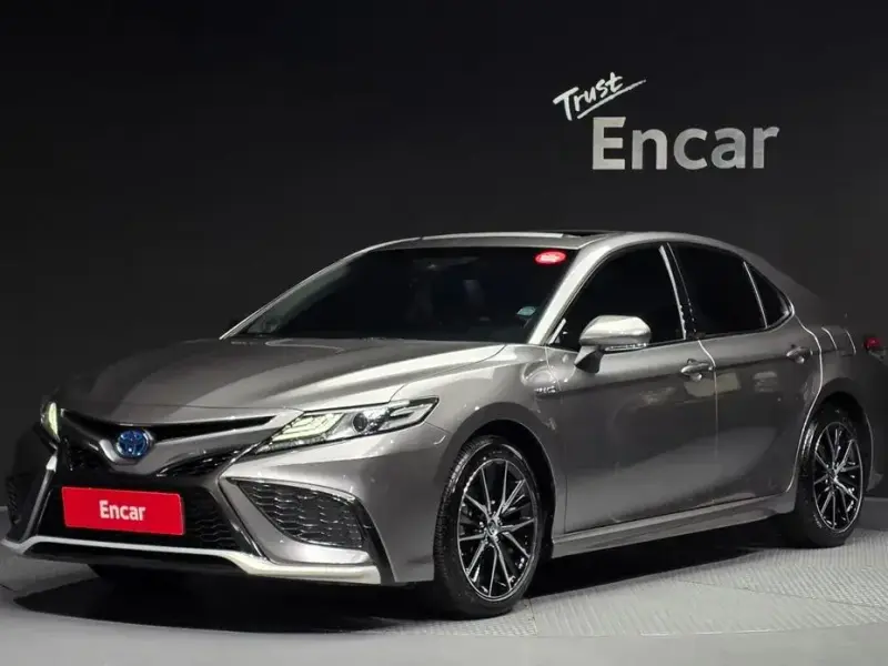 2024 Toyota Camry с пробегом 14 932 км