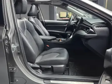 2024 Toyota Camry с пробегом 14 932 км
