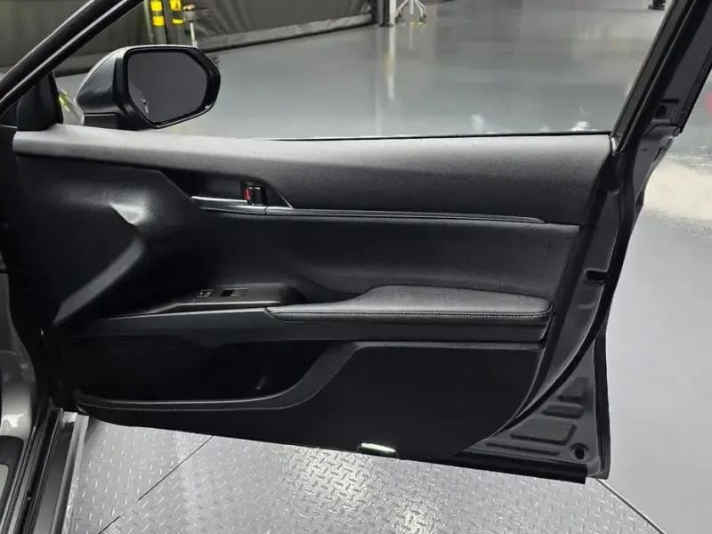 2024 Toyota Camry с пробегом 14 932 км