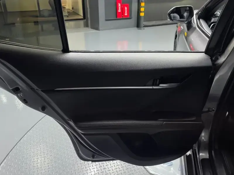 2024 Toyota Camry с пробегом 14 932 км
