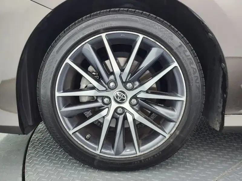 2022 Toyota Camry с пробегом 71 763 км