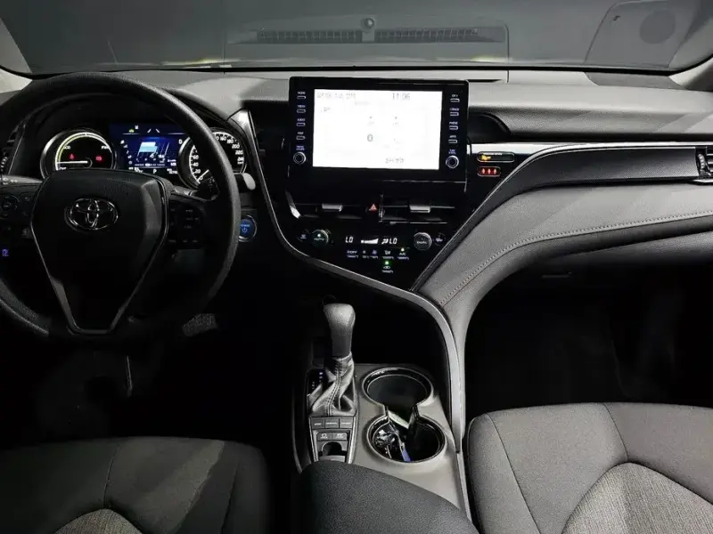 2023 Toyota Camry с пробегом 62 790 км