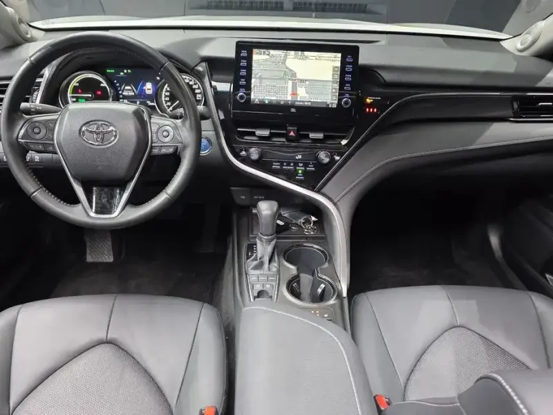 2024 Toyota Camry с пробегом 47 885 км