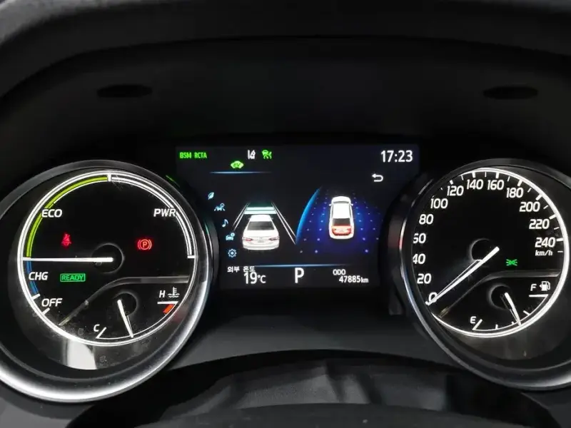 2024 Toyota Camry с пробегом 47 885 км