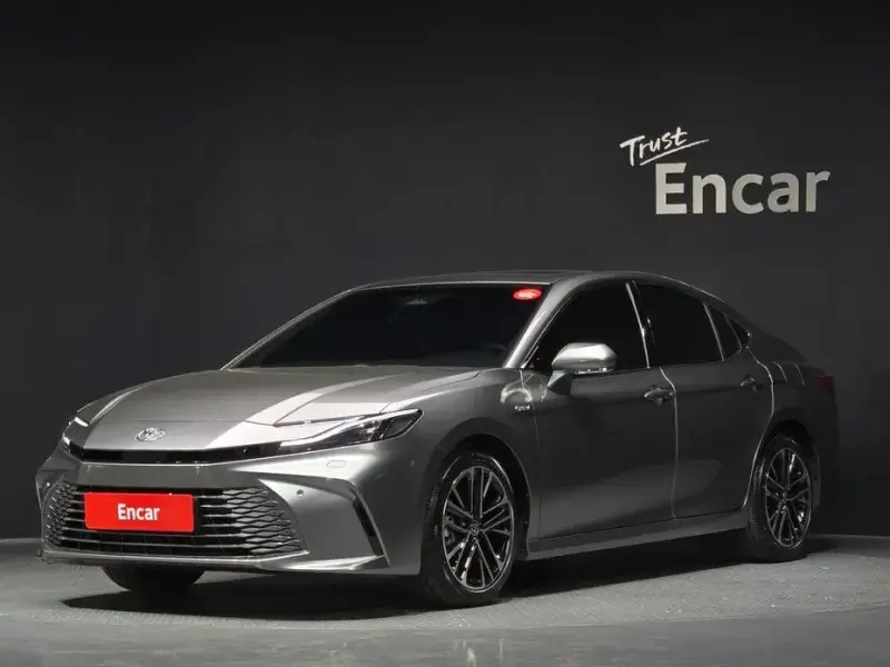 2025 Toyota Camry с пробегом 5 180 км