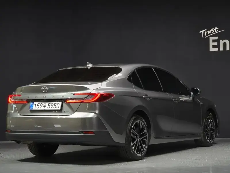 2025 Toyota Camry с пробегом 5 180 км