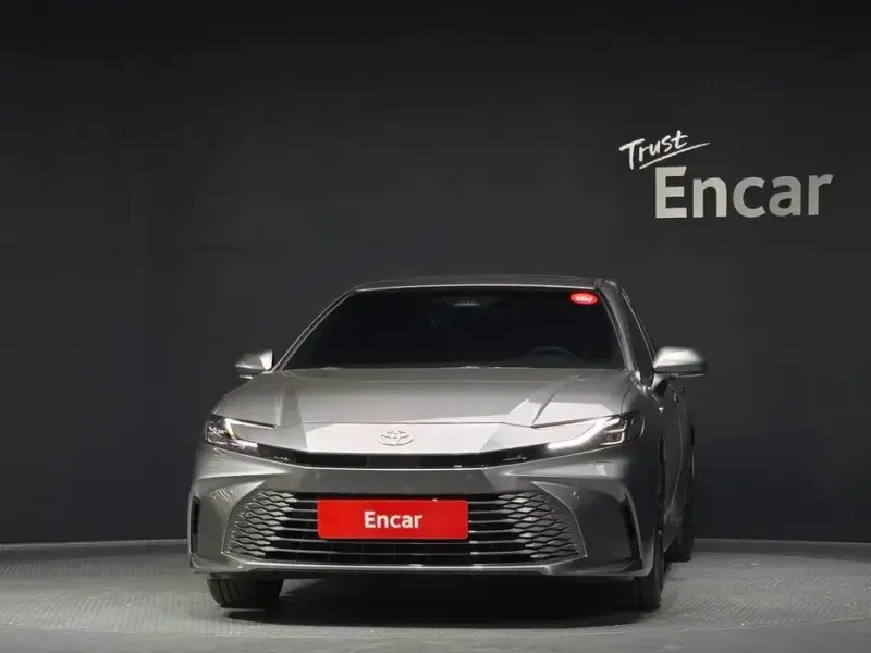 2025 Toyota Camry с пробегом 5 180 км