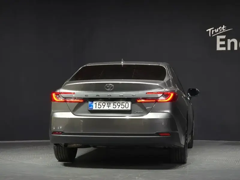 2025 Toyota Camry с пробегом 5 180 км