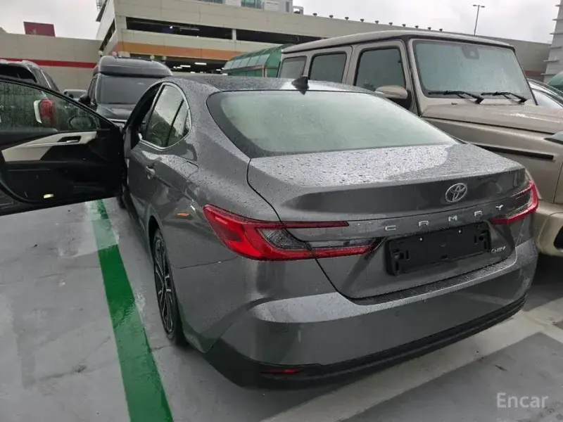 2026 Toyota Camry с пробегом 5 км