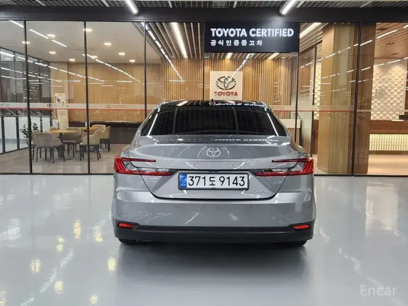 2025 Toyota Camry с пробегом 8 571 км