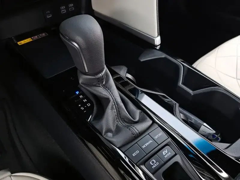2025 Toyota Camry с пробегом 3 912 км