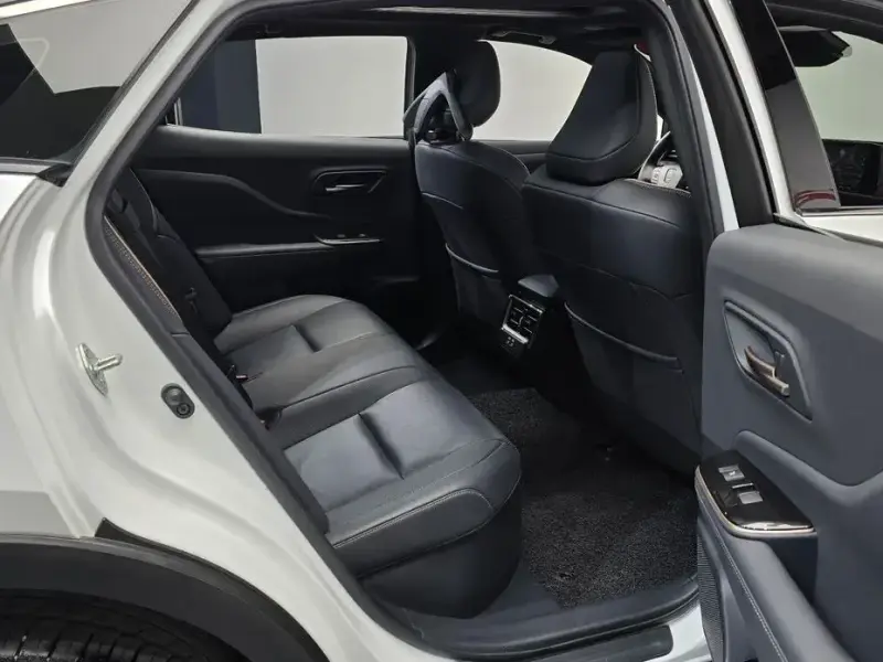 2024 Toyota Crown с пробегом 28 740 км
