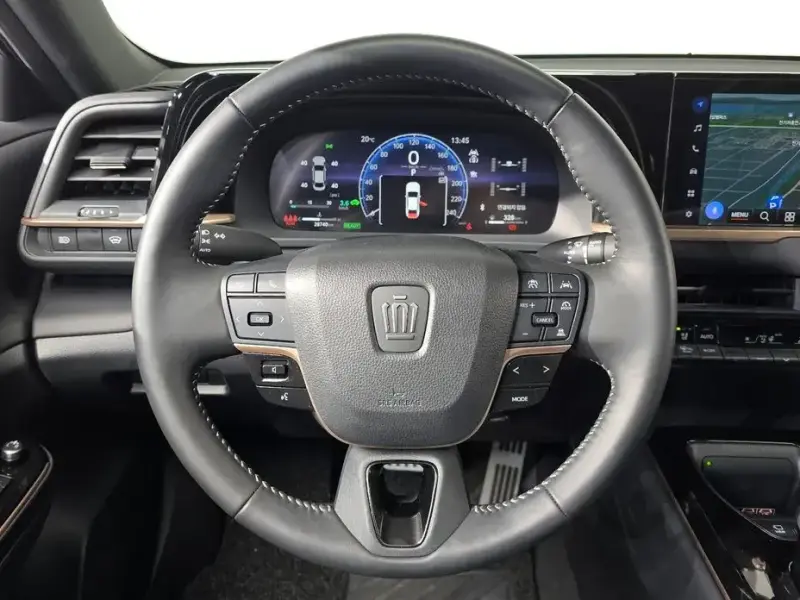 2024 Toyota Crown с пробегом 28 740 км