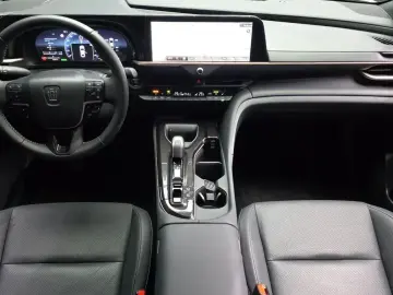 2024 Toyota Crown с пробегом 2 141 км