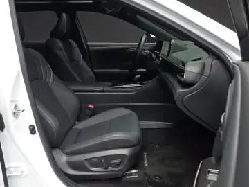 2024 Toyota Crown с пробегом 2 141 км