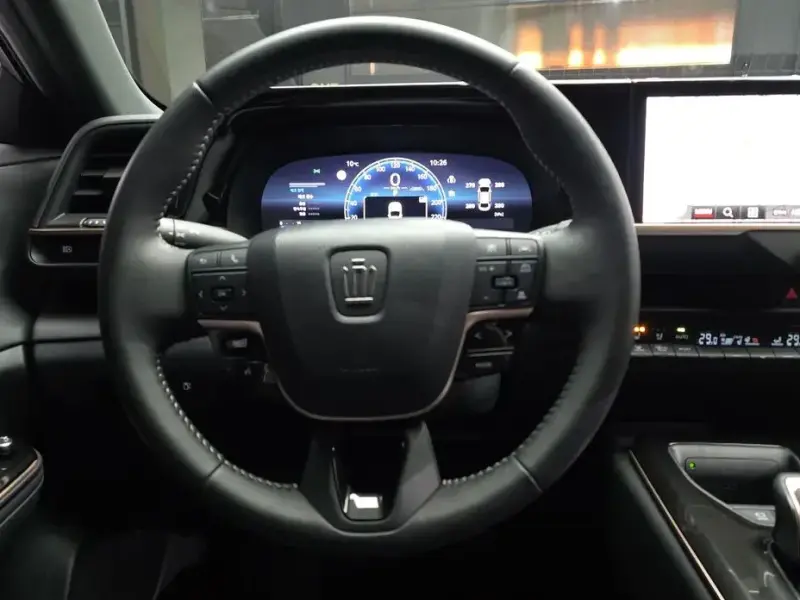 2024 Toyota Crown с пробегом 2 141 км
