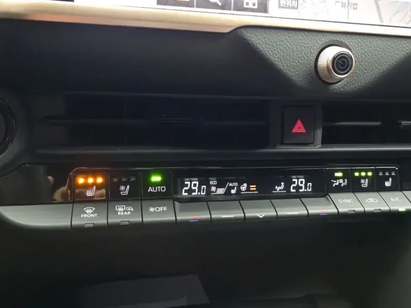 2024 Toyota Crown с пробегом 2 141 км