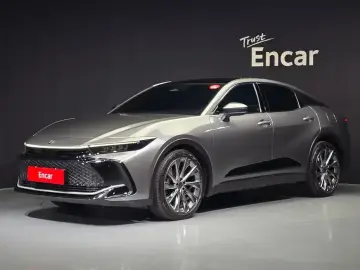 2023 Toyota Crown с пробегом 48 522 км