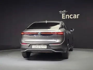 2023 Toyota Crown с пробегом 48 522 км